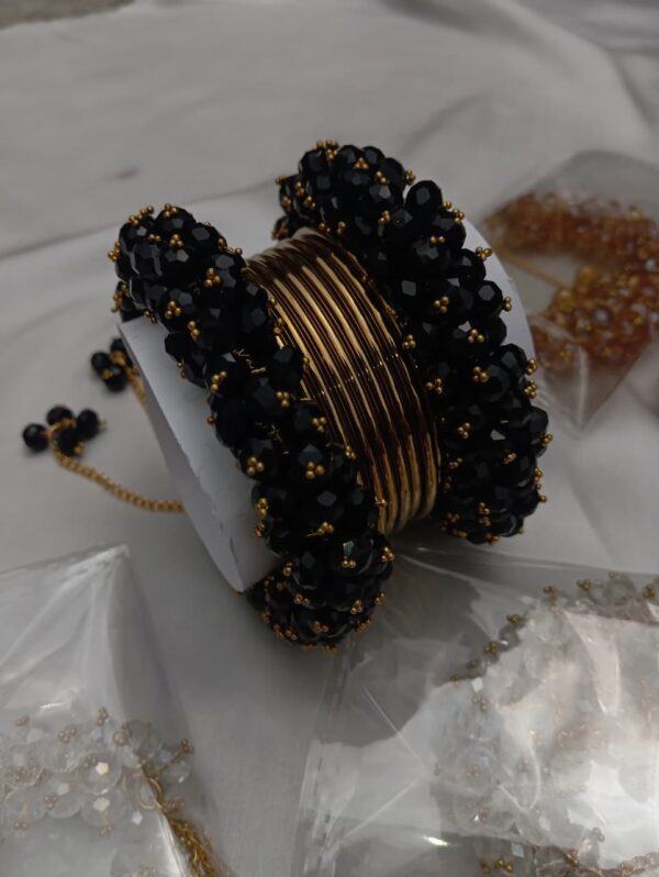 🌸 Beaded GAJRA BANGLE – Traditional Elegance with a Modern Touch